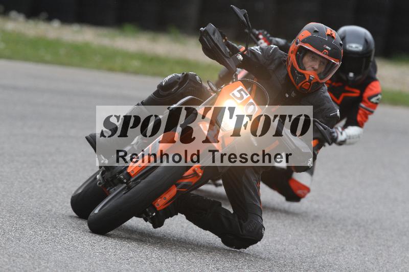 Archiv-2025/10 23.04.2025 Cornu Master School ADR/rot-rouge/50